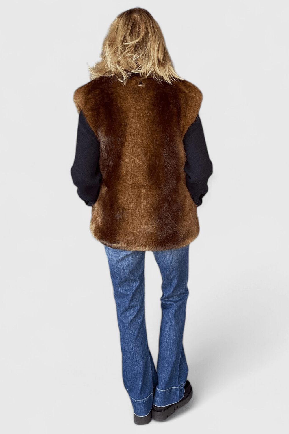 Laila Mink Vest - Apparis