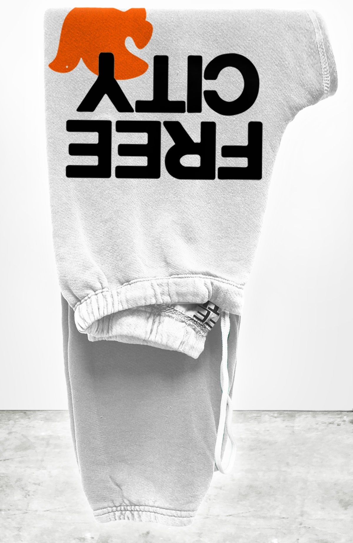 Large Sweatpant - Freecity