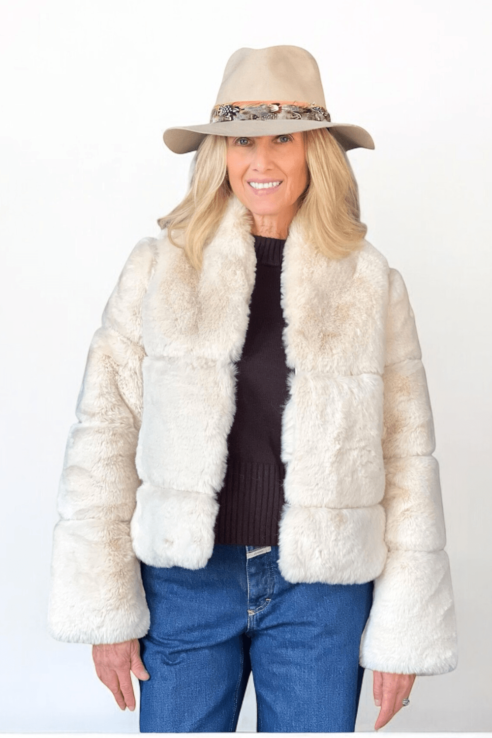 Sai Short Coat - Apparis