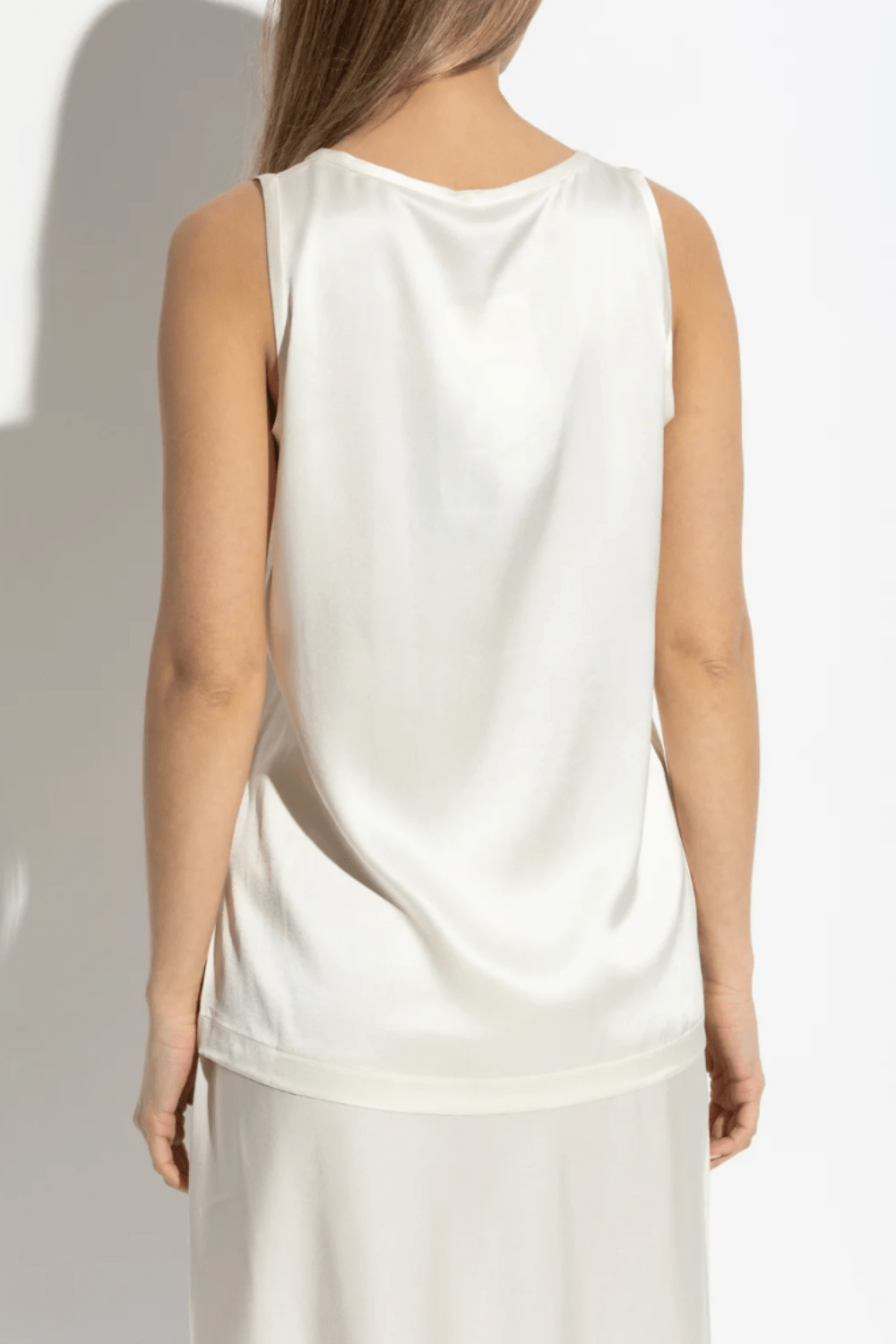 Scoop Neck Sleeveless Top - Lisa Yang