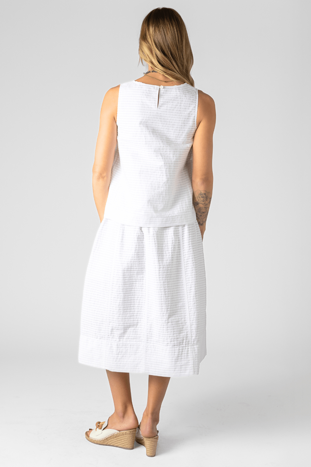 Textured White Skirt - Odeeh