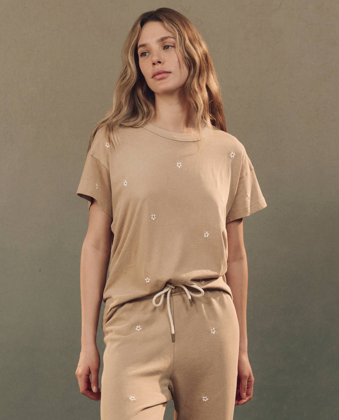 The Boxy Crew w/Daisy Embroidery - The Great