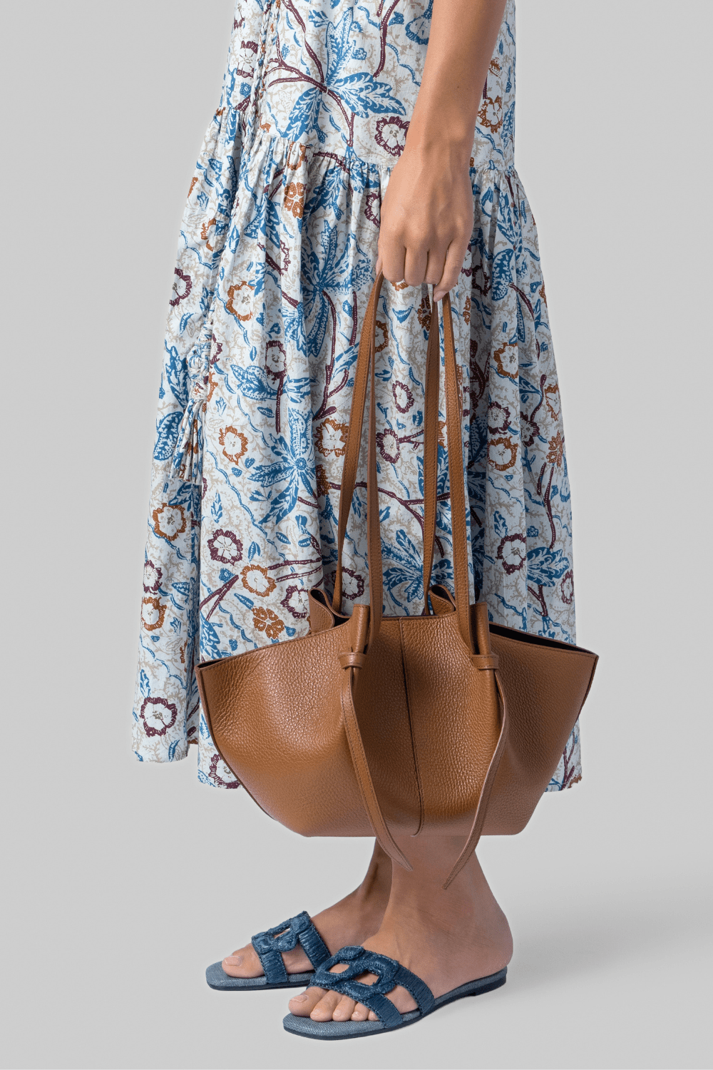 Mochi Hazel Pebble Grained Leather Purse - Yuzefi