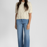 Short - Sleeved Sweater - Closed