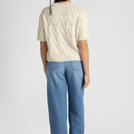 Short - Sleeved Sweater - Closed