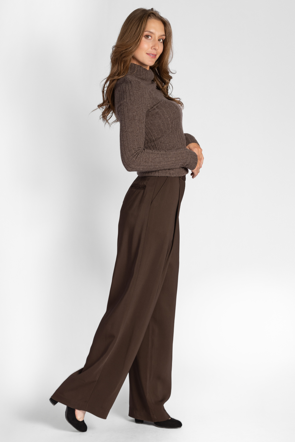 Crepe Straight Leg Pleated Trouser - The Posh Peacock