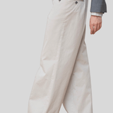 The Avenue Pant in Parchment - WE - AR4