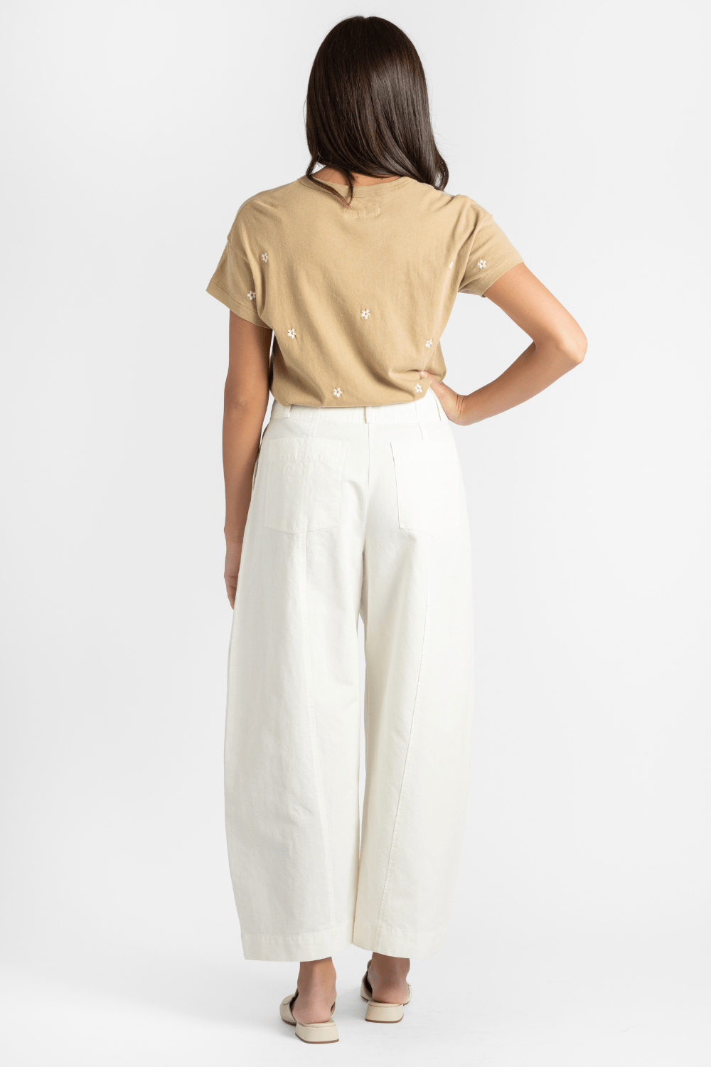 The Boxy Crew w/Daisy Embroidery - The Great