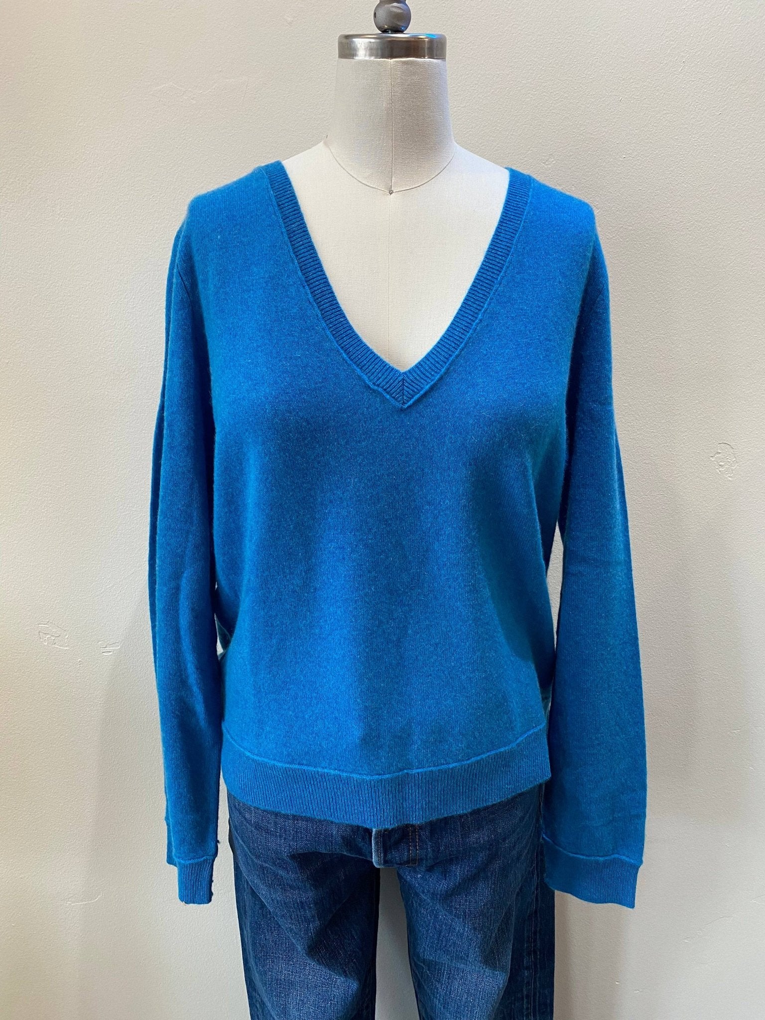 Brazeau Tricot Big Crown Cashmere Sweater - Brazeau Tricot